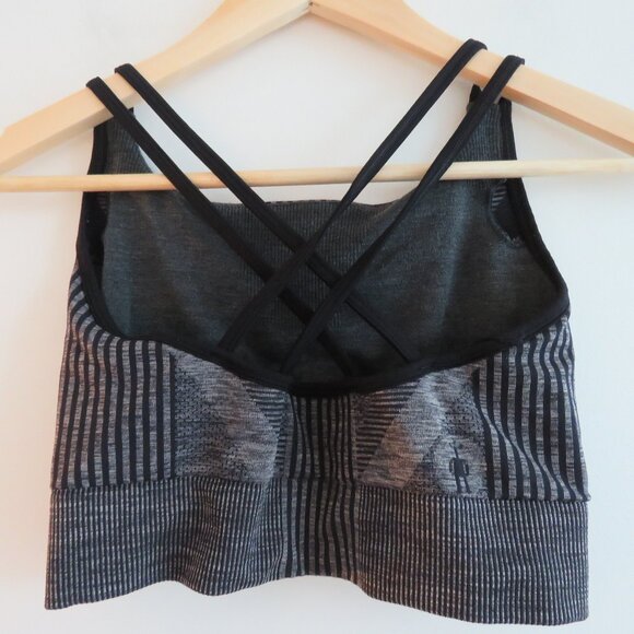 SMARTWOOL Merino Intraknit Strappy Bra in Black Heather Gorpcore - Size M - Picture 8 of 15